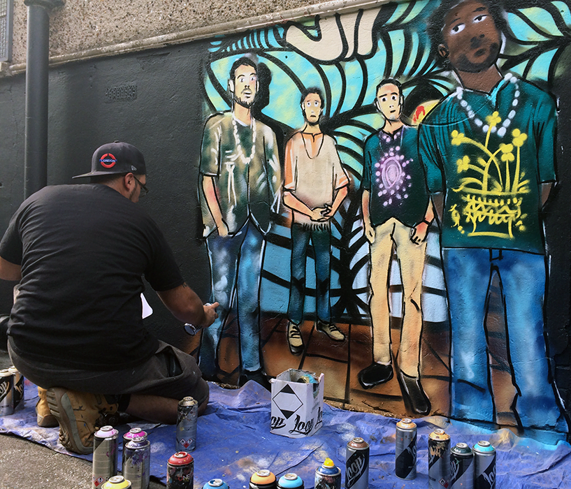YOYO artist at work